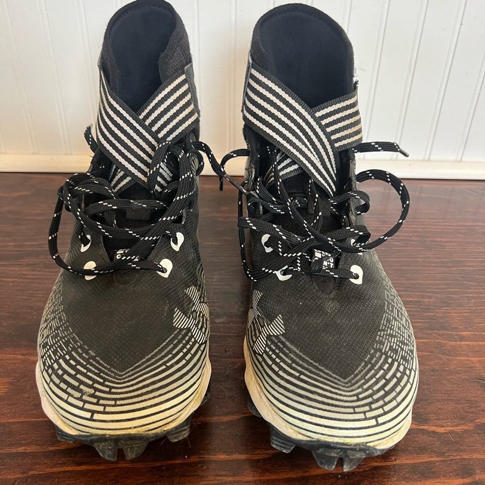 Under Armour Men's Highlight Franchise Football Cleats -Size Men’s 11